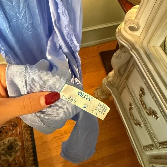 Vintage Small Olga Light Blue Women's Bodysilk nightgown and robe lingerie set - Picture 5 of 5